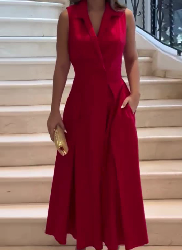 Elegant Classic Dress with Pleated Sleeveless Design (One Piece)